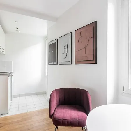 Appartement Place De La Nation - 2gg - Iii *